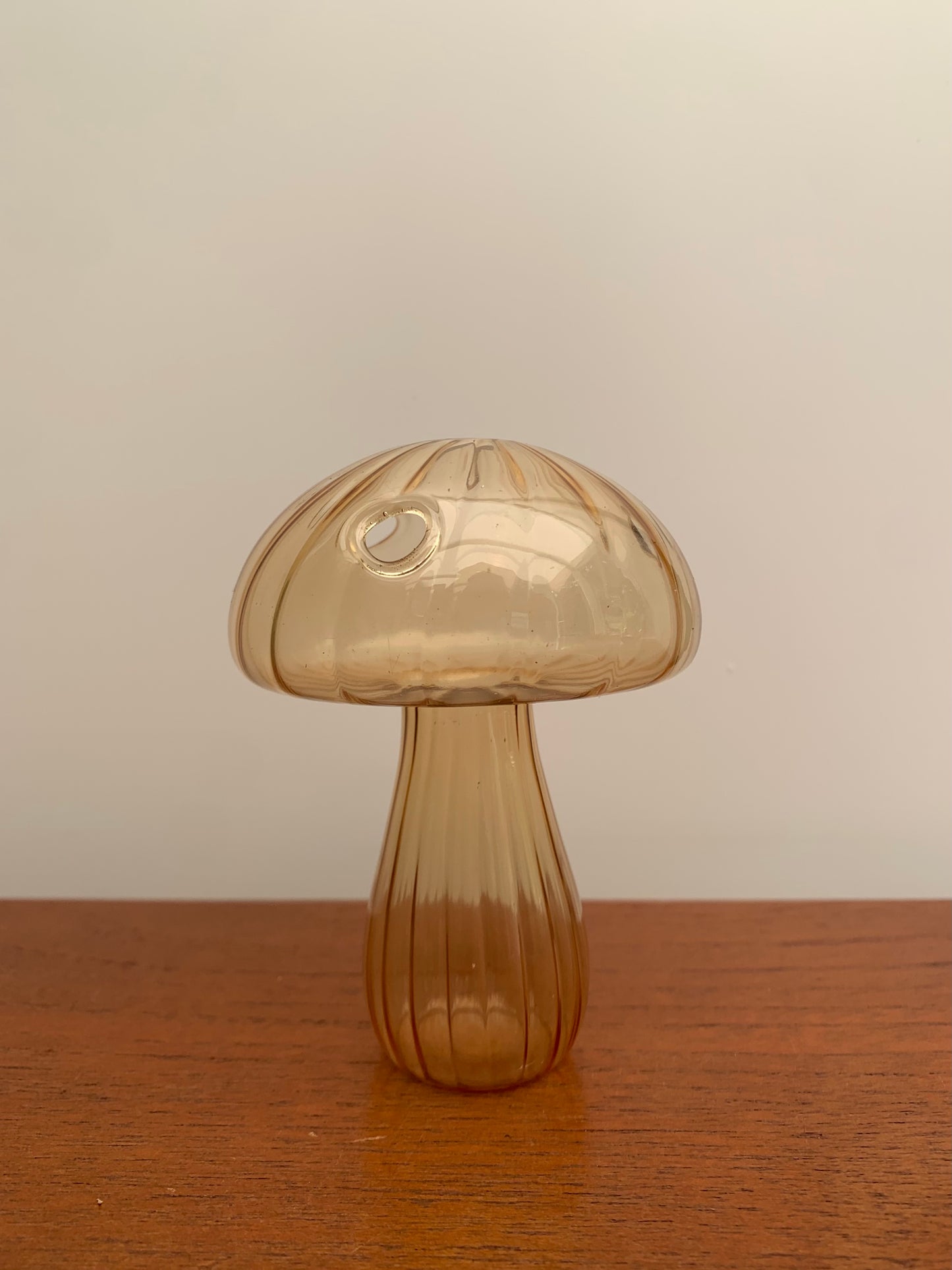 Mushroom Vase - Champagne