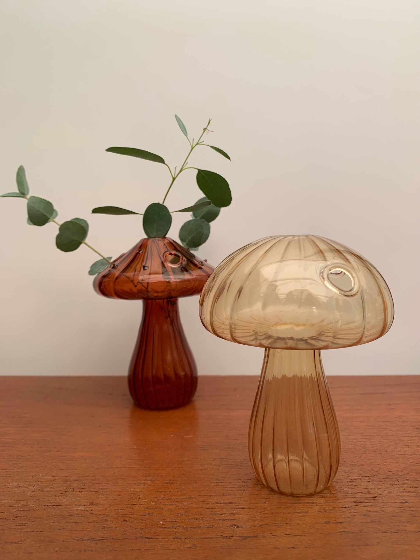 Mushroom Vase - Amber