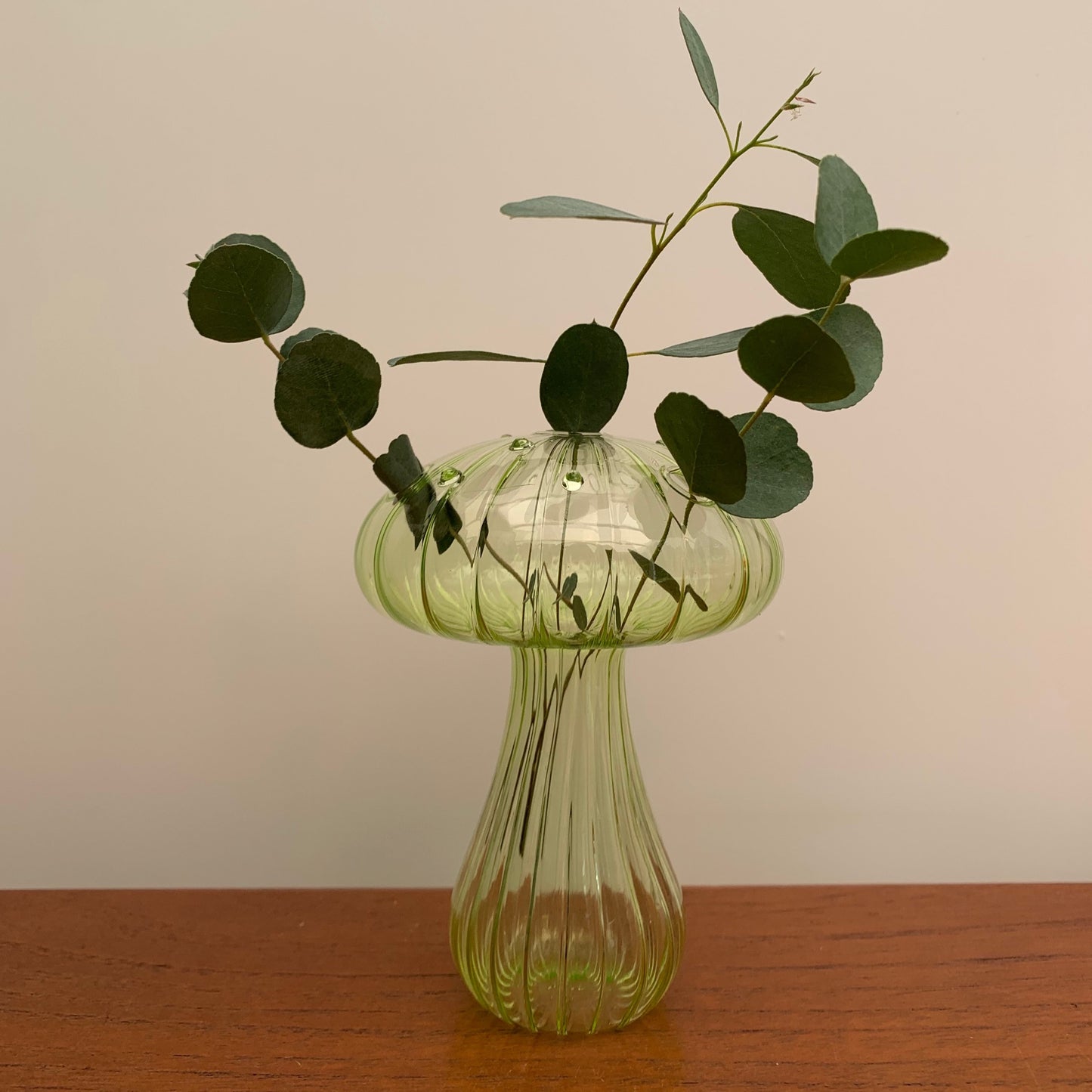 Mushroom Vase - Sage